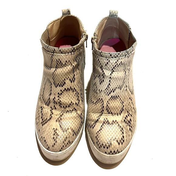 Sugar Animal Print Wedge Sneaker Booties Women's Size 8 - Picture 6 of 7